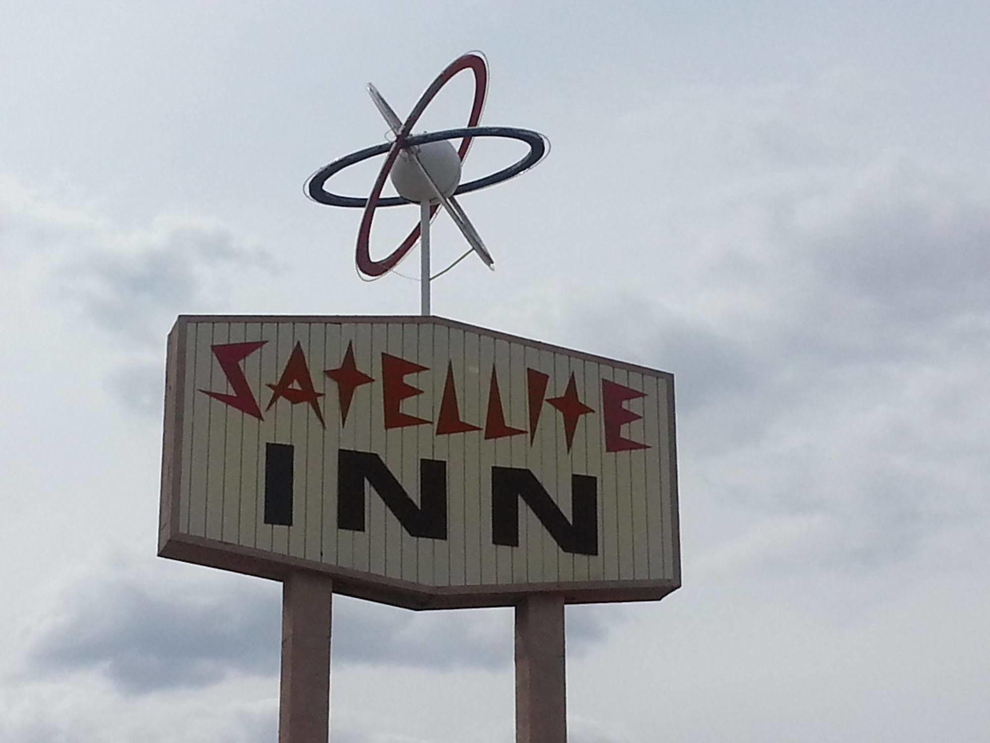 Satellite Inn 앨라모고도 외부 사진